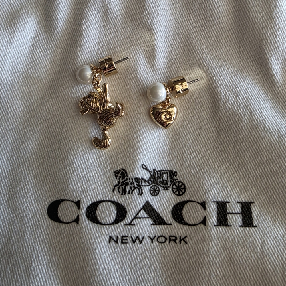 Coach Cat Pearl Mismatch Drop Earrings